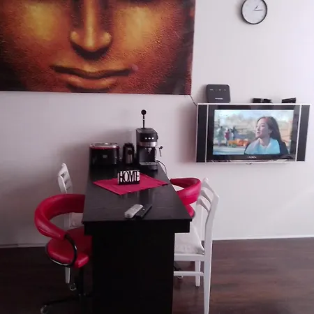 Zen - On Metro, Ultra Fast Wi-fi Appartamento
