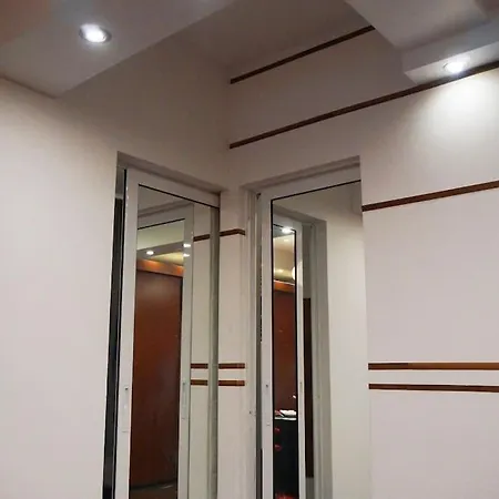 Apartment Zen - On Metro, Ultra Fast Wi-fi Sofia