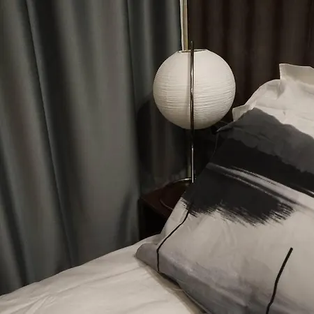 Zen - On Metro, Ultra Fast Wi-fi Apartment